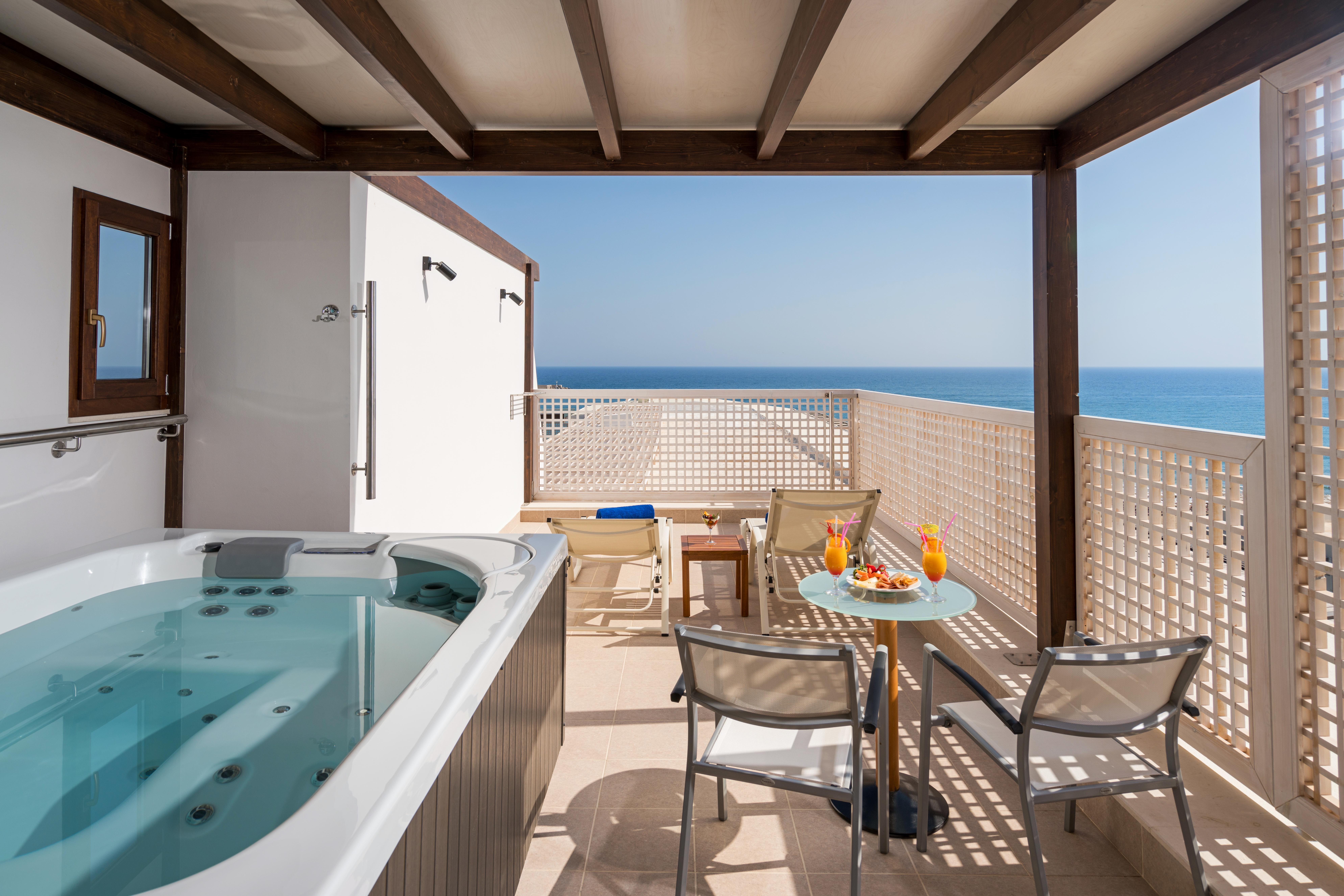 Deluxe Suite mit Whirlpool-Badewanne